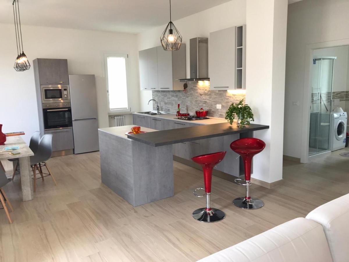 Apartamento La Casa Dei Butei Castelnuovo del Garda Exterior foto