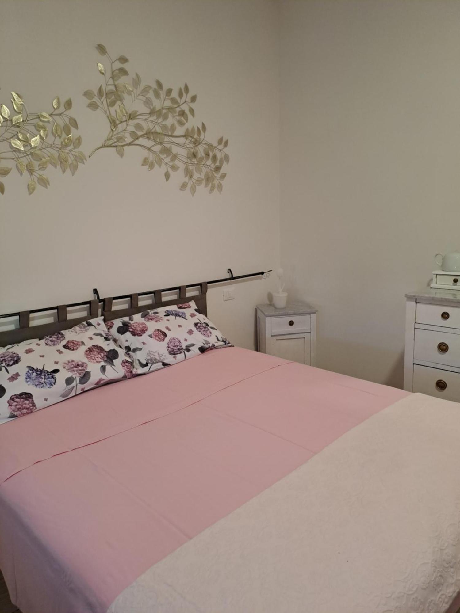 Apartamento La Casa Dei Butei Castelnuovo del Garda Exterior foto