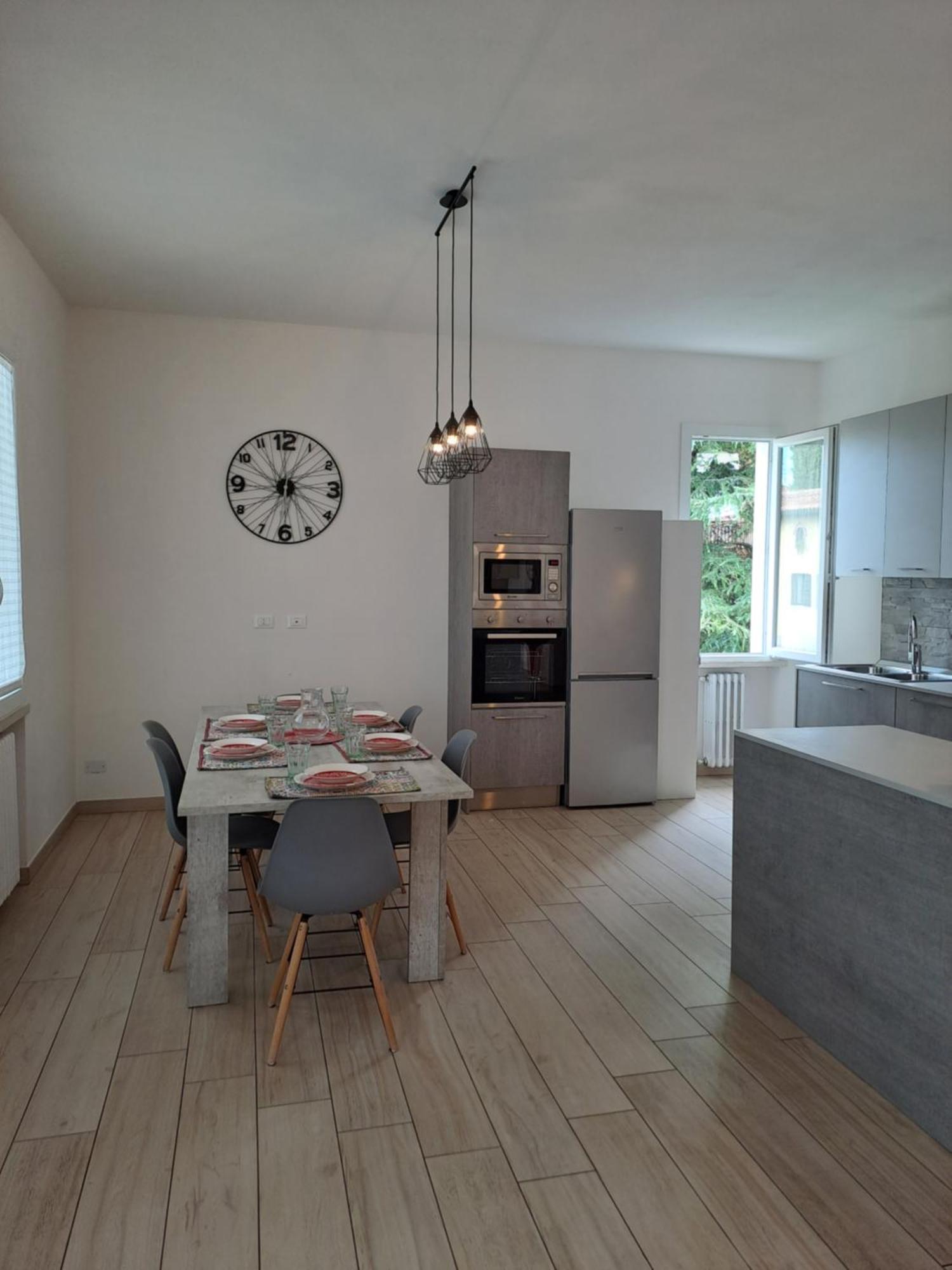 Apartamento La Casa Dei Butei Castelnuovo del Garda Exterior foto
