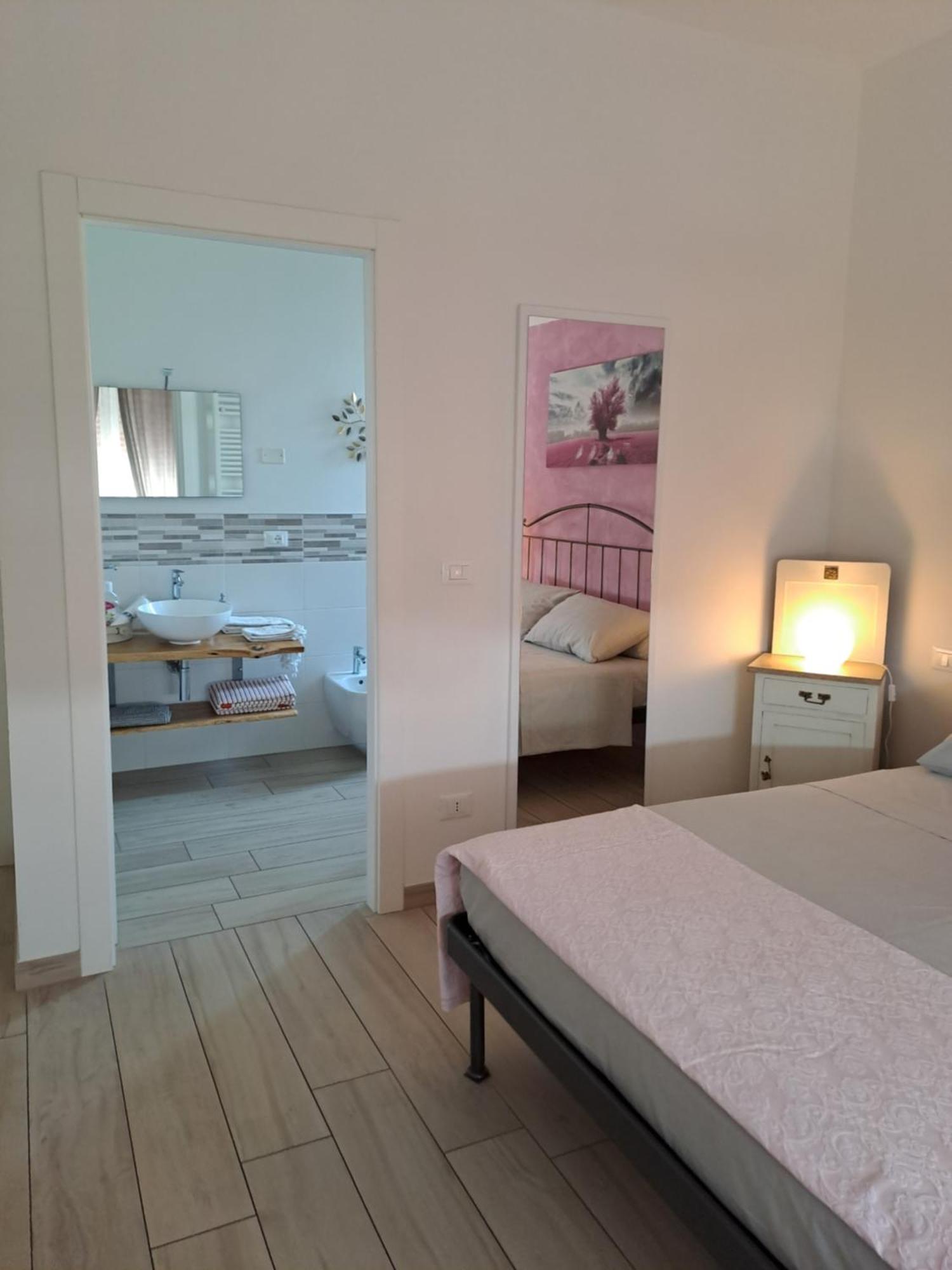 Apartamento La Casa Dei Butei Castelnuovo del Garda Exterior foto