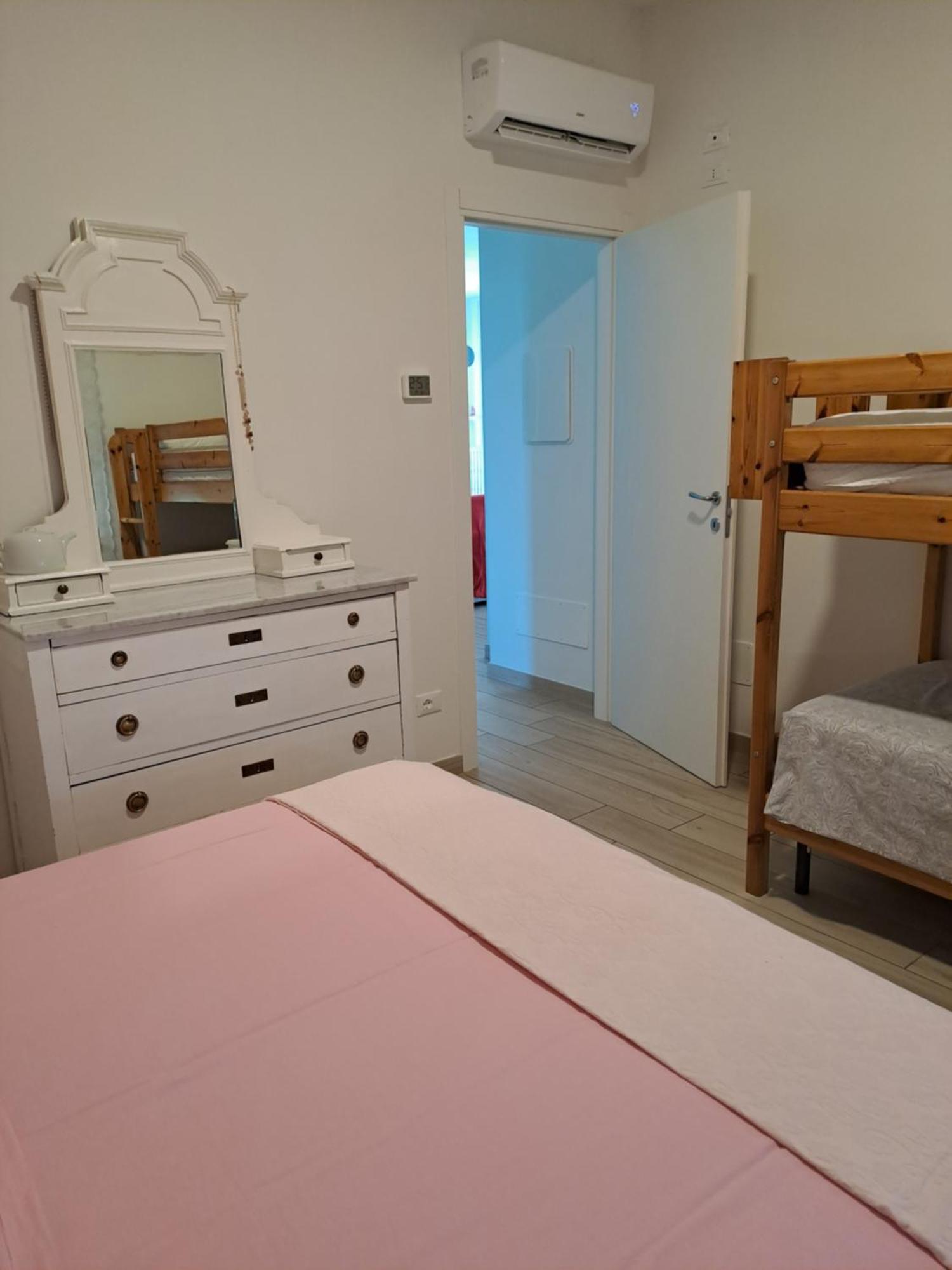 Apartamento La Casa Dei Butei Castelnuovo del Garda Exterior foto